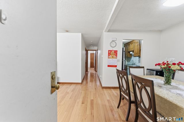 27 Thompson Road F, Manchester, CT 06040