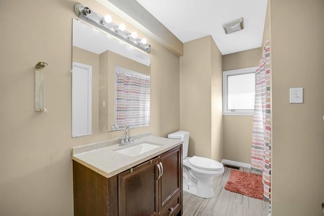 1741 Oak Lane Road, Flossmoor, IL 60422