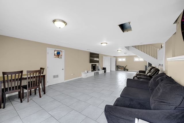 1741 Oak Lane Road, Flossmoor, IL 60422