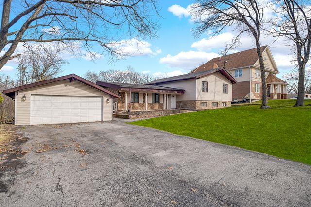 1741 Oak Lane Road, Flossmoor, IL 60422