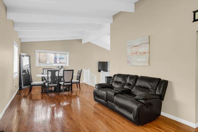 1741 Oak Lane Road, Flossmoor, IL 60422