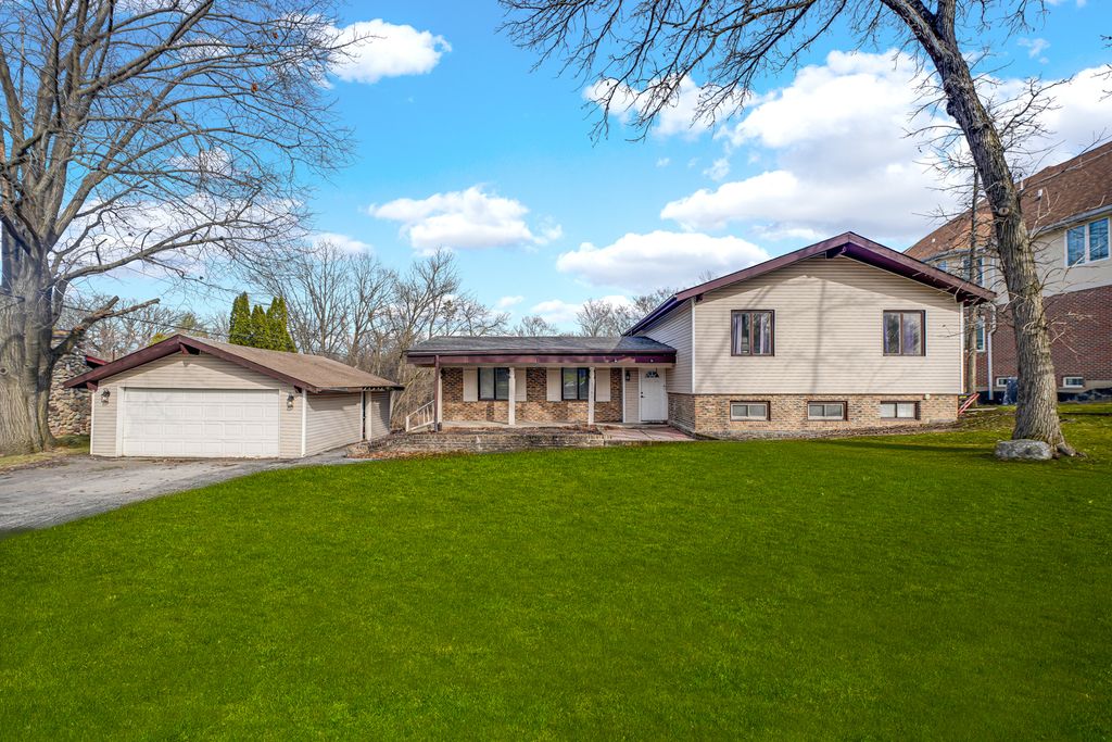 1741 Oak Lane Road, Flossmoor, IL 60422