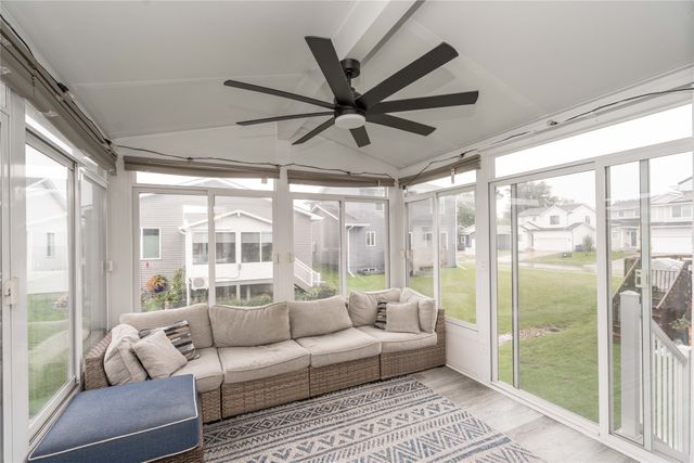16632 Oakwood Drive, Urbandale, IA 50323