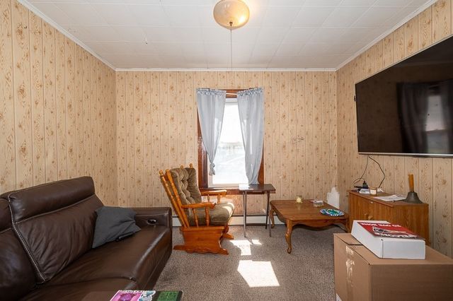 80 Maple St, Spencer, MA 01562