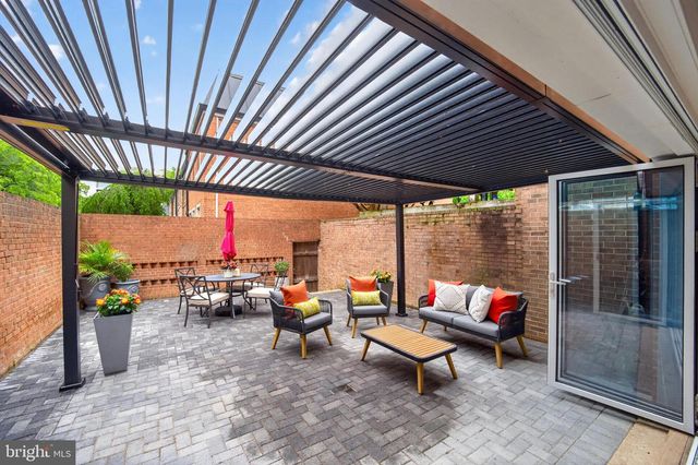 612 4TH PL SW, Washington, DC 20024
