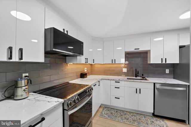 612 4TH PL SW, Washington, DC 20024