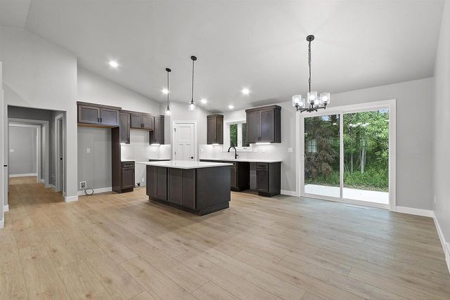 482 HIGH RIDGE TRAIL, Pulaski, WI 54162