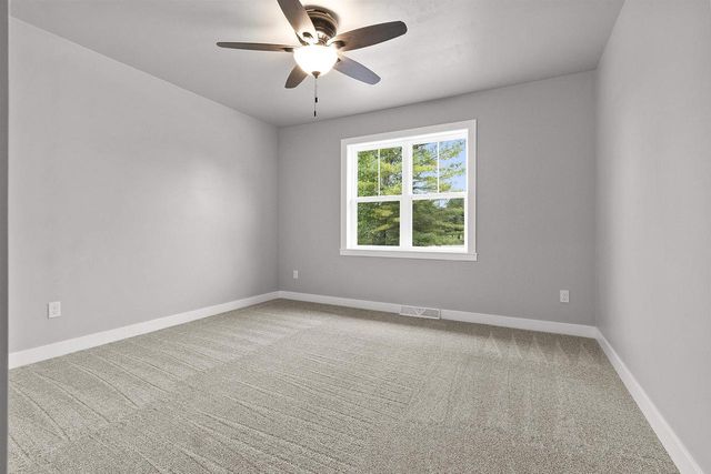 482 HIGH RIDGE TRAIL, Pulaski, WI 54162