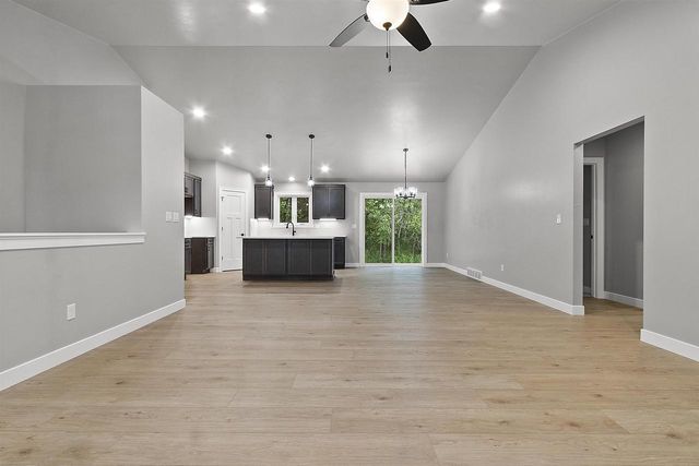 482 HIGH RIDGE TRAIL, Pulaski, WI 54162