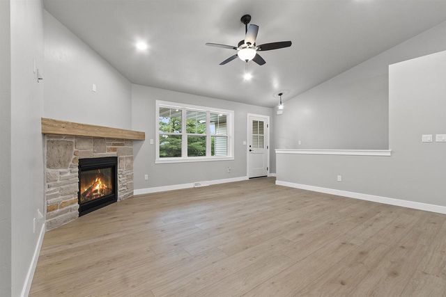 482 HIGH RIDGE TRAIL, Pulaski, WI 54162