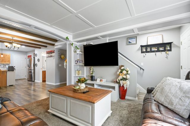 1064 E FORT LN, Ogden, UT 84404