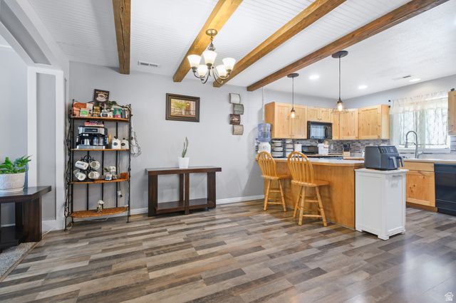 1064 E FORT LN, Ogden, UT 84404