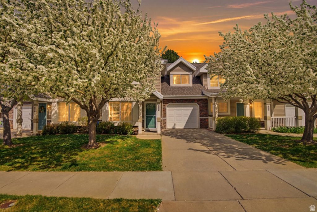 1064 E FORT LN, Ogden, UT 84404