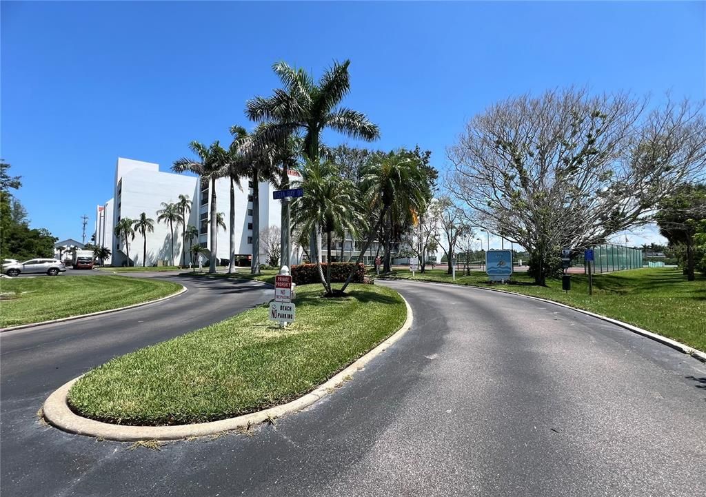 19111 VISTA BAY DRIVE 211, Indian Shores, FL 33785