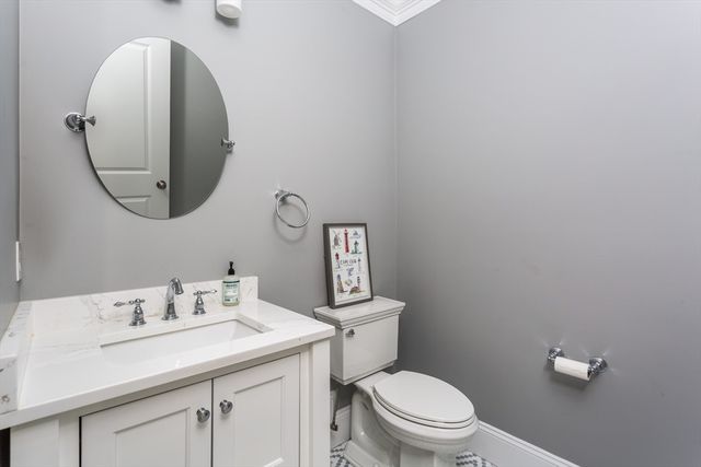 216 Oak St, Westwood, MA 02090