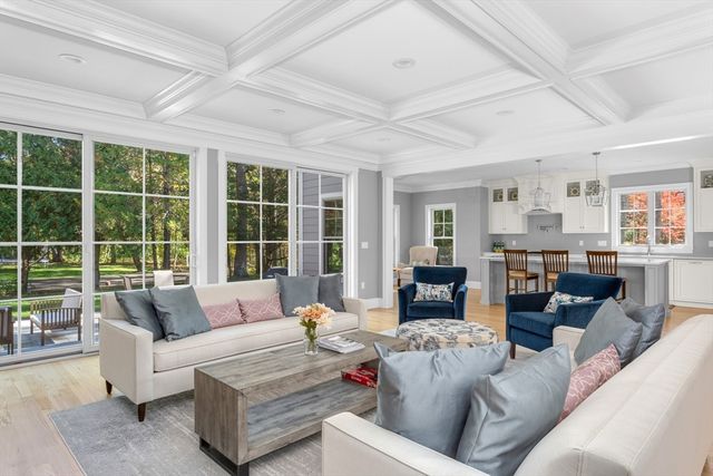 216 Oak St, Westwood, MA 02090