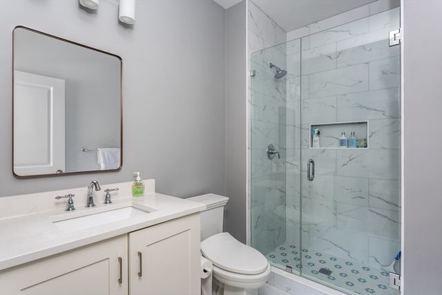 216 Oak St, Westwood, MA 02090