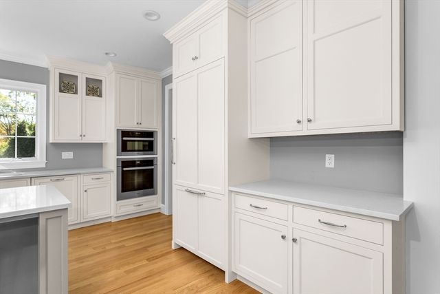 216 Oak St, Westwood, MA 02090