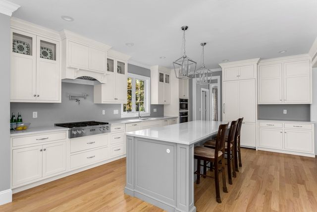 216 Oak St, Westwood, MA 02090