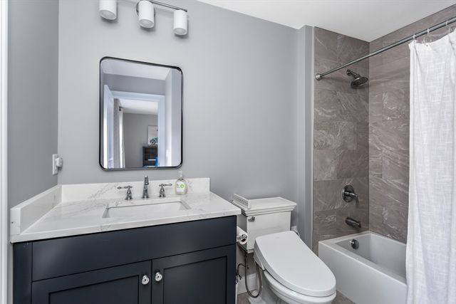 216 Oak St, Westwood, MA 02090