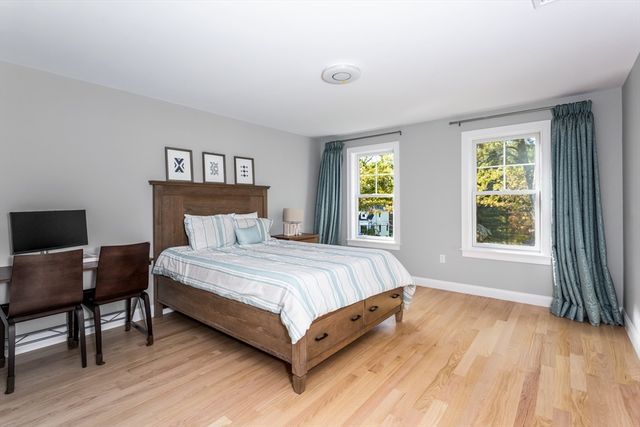 216 Oak St, Westwood, MA 02090