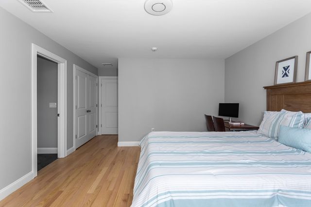 216 Oak St, Westwood, MA 02090