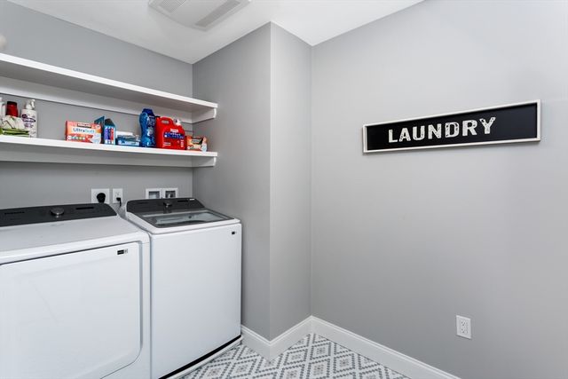 216 Oak St, Westwood, MA 02090