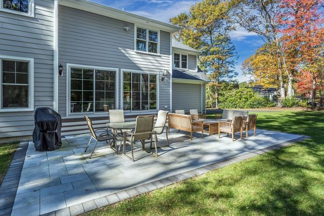 216 Oak St, Westwood, MA 02090