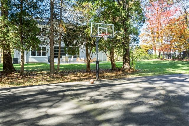 216 Oak St, Westwood, MA 02090