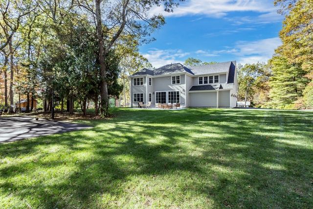 216 Oak St, Westwood, MA 02090