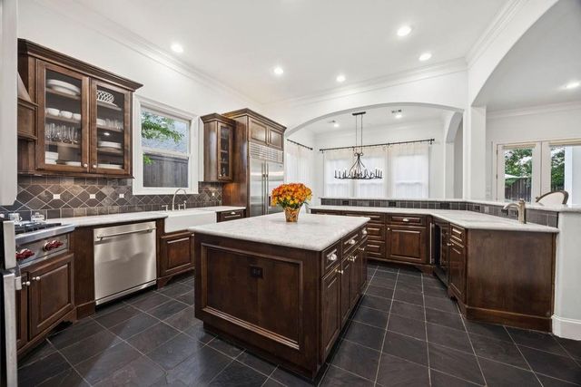 2508 Brun Street, Houston, TX 77019