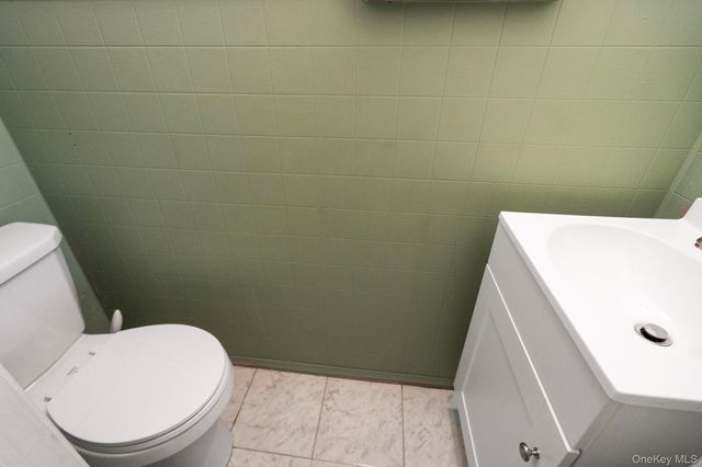 41 Liberty Avenue, North Babylon, NY 11703