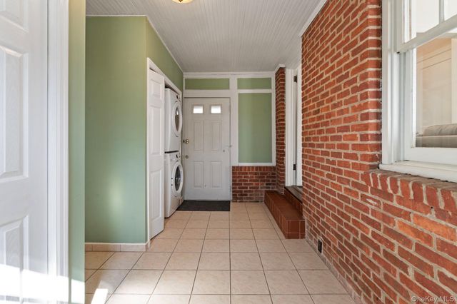 41 Liberty Avenue, North Babylon, NY 11703