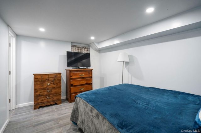 41 Liberty Avenue, North Babylon, NY 11703