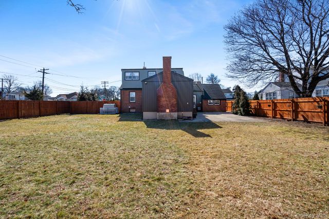 41 Liberty Avenue, North Babylon, NY 11703