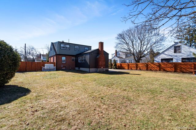 41 Liberty Avenue, North Babylon, NY 11703