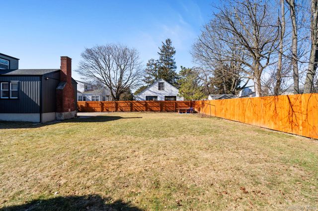 41 Liberty Avenue, North Babylon, NY 11703