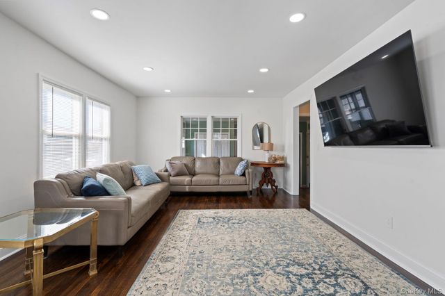 41 Liberty Avenue, North Babylon, NY 11703