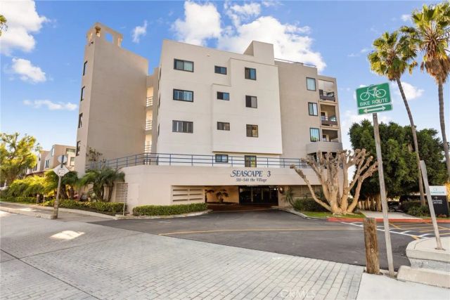 510 The Village 203, Redondo Beach, CA 90277