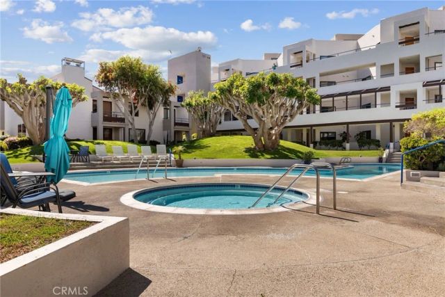 510 The Village 203, Redondo Beach, CA 90277