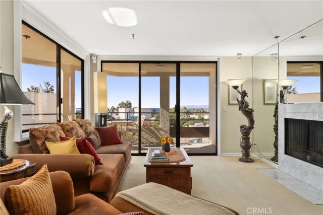 510 The Village 203, Redondo Beach, CA 90277