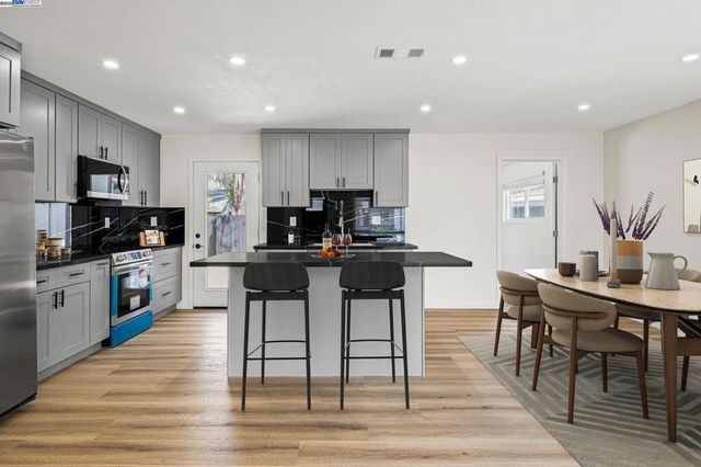5507 Arizona, Concord, CA 94521