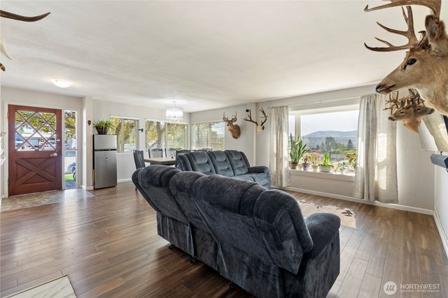 519 Locust Street, Omak, WA 98841