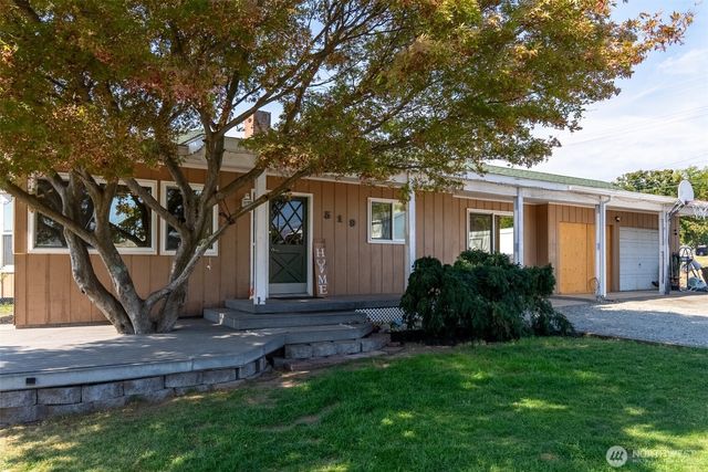 519 Locust Street, Omak, WA 98841