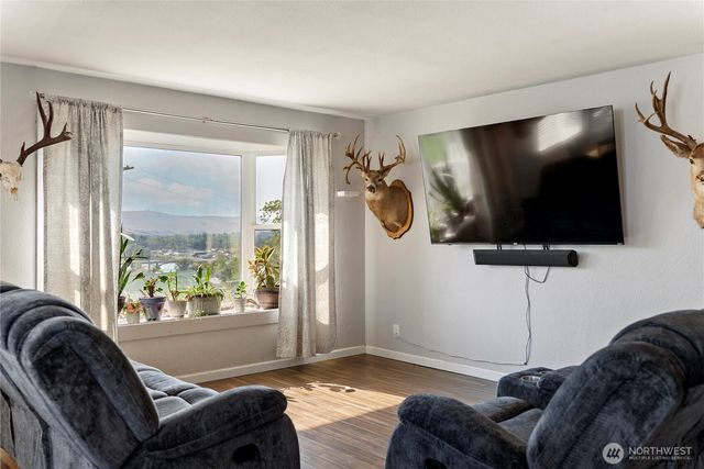 519 Locust Street, Omak, WA 98841