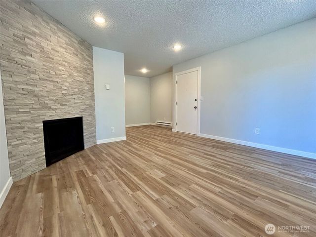 9623 S 248 Street #D4, Kent, WA 98030