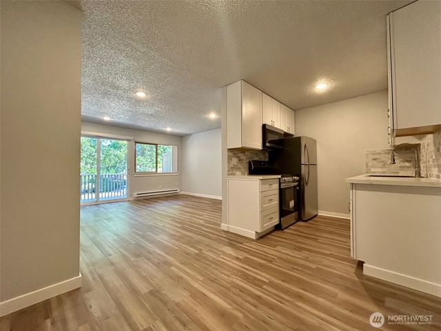 9623 S 248 Street #D4, Kent, WA 98030