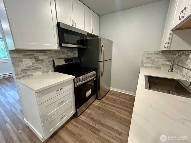 9623 S 248 Street #D4, Kent, WA 98030