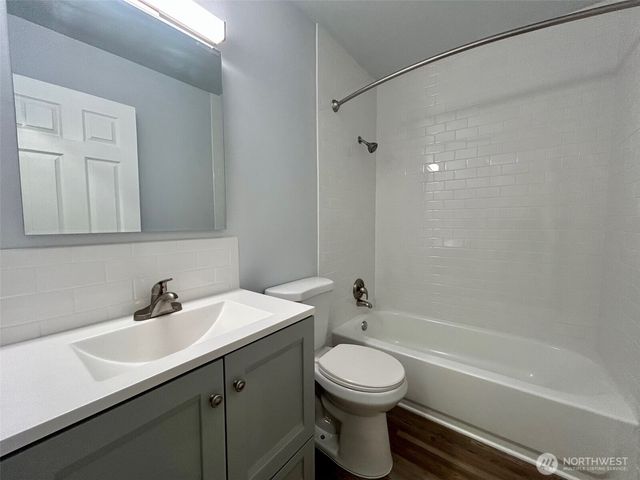 9623 S 248 Street #D4, Kent, WA 98030