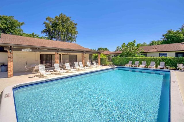 4948 Equestrian Circle B, Boynton Beach, FL 33436